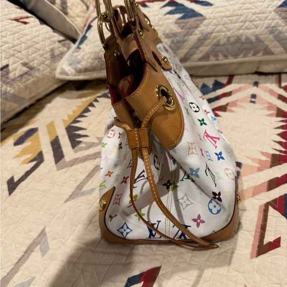 ๐AUTHENTIC Louis Vuitton Multicolor Ursula Shoulder Bag with Iconic Monogram ๐ - Picture 4 of 10